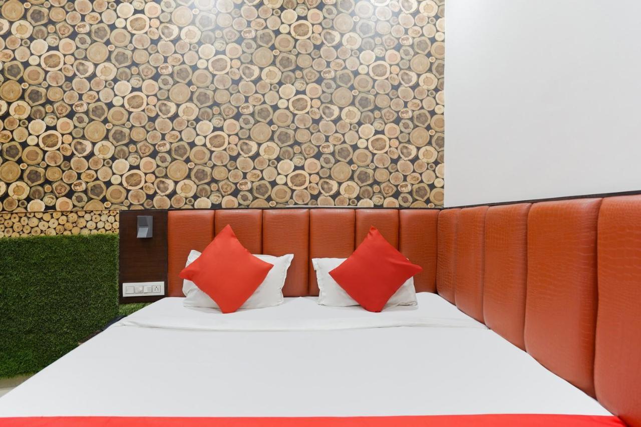 Oyo 48489 Adarsh Plaza Hotell Sahāranpur Eksteriør bilde