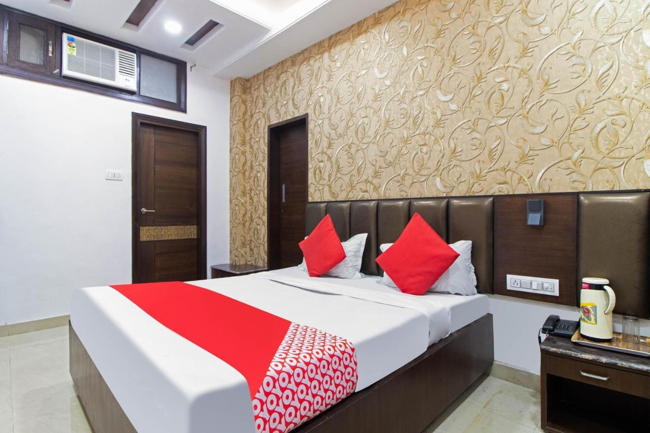 Oyo 48489 Adarsh Plaza Hotell Sahāranpur Eksteriør bilde