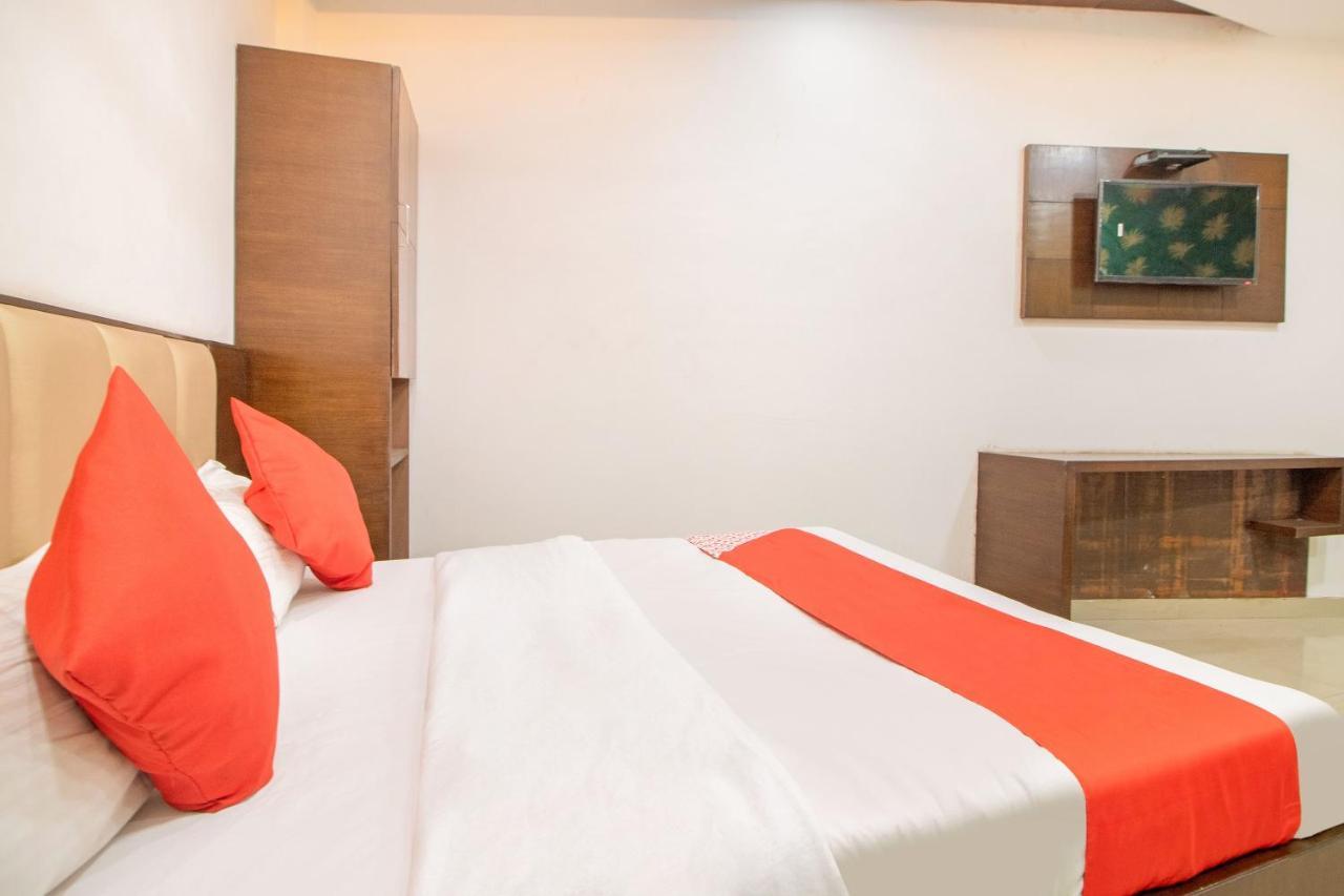 Oyo 48489 Adarsh Plaza Hotell Sahāranpur Eksteriør bilde