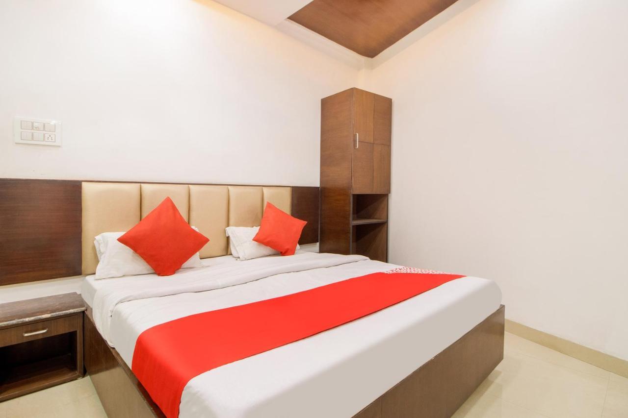 Oyo 48489 Adarsh Plaza Hotell Sahāranpur Eksteriør bilde